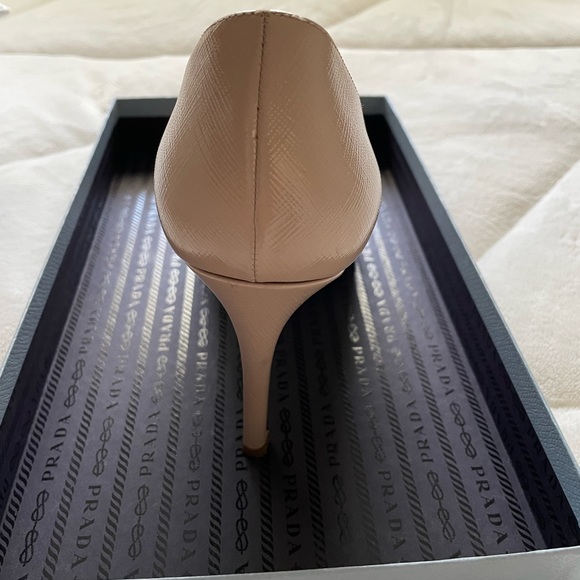 Prada Pointy toe pump - Picture 10 of 11
